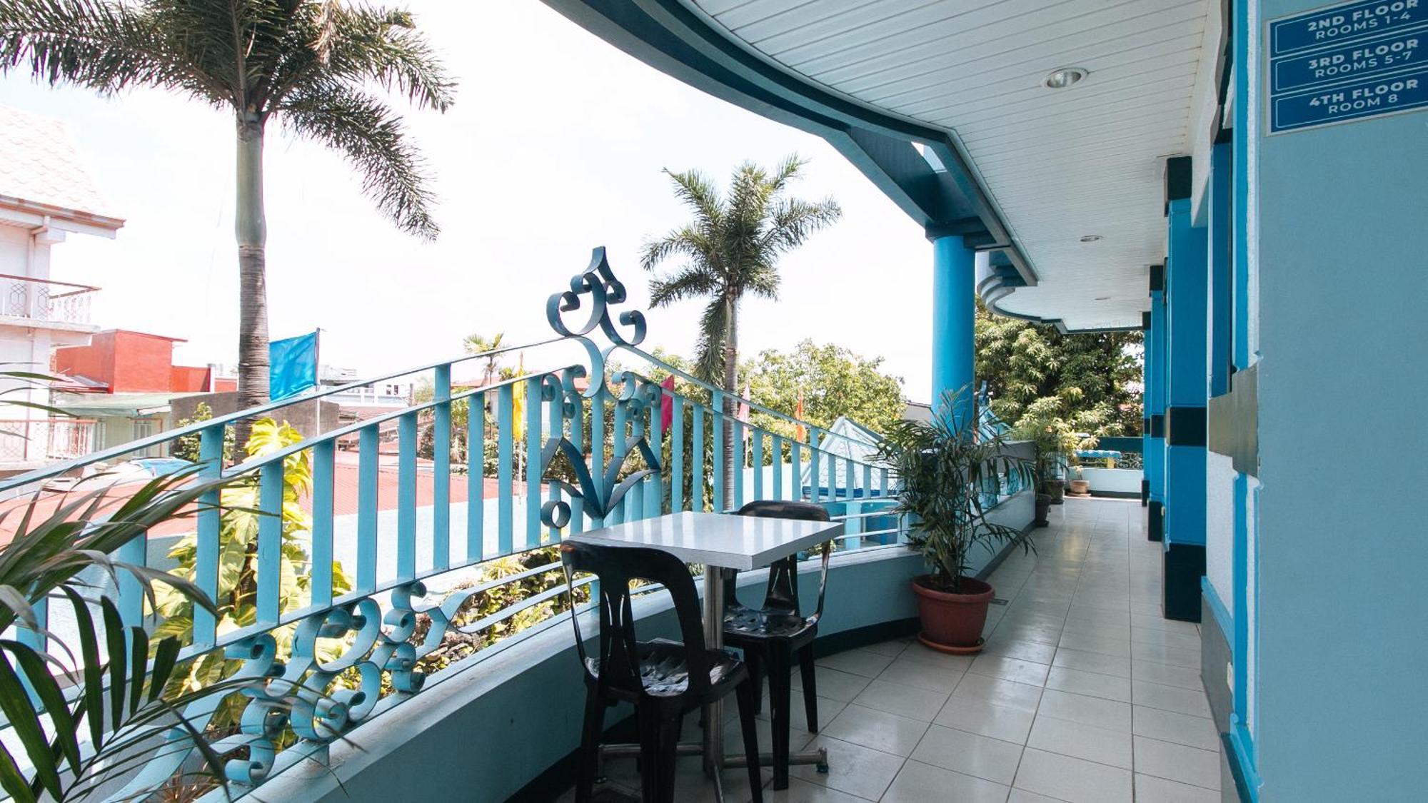 Reddoorz At Plus Villa Gloria Taguig Exterior photo