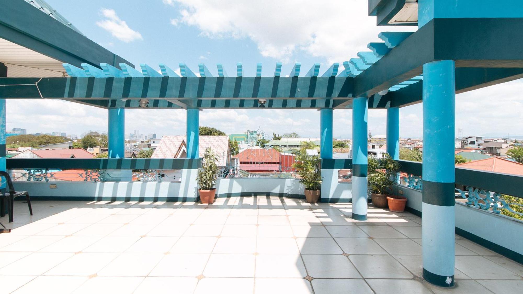 Reddoorz At Plus Villa Gloria Taguig Exterior photo